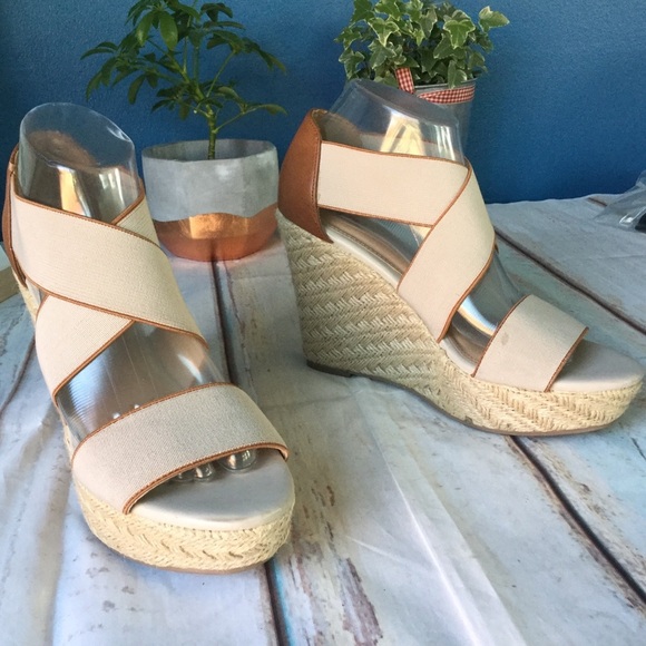 Mossimo Wedges Sandals - Picture 5 of 8